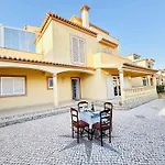House D Ana